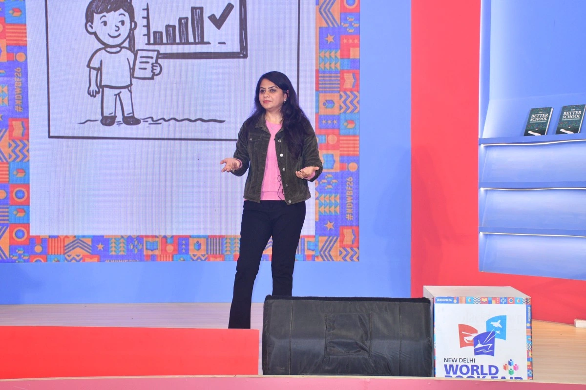 Isha Kakkad Lakhani speaking at the New Delhi World Book Fair
